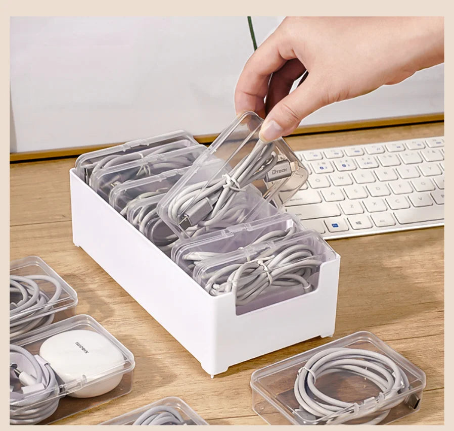 Kit Organizador Modular Transparente guardando pincéis de maquiagem e itens de beleza