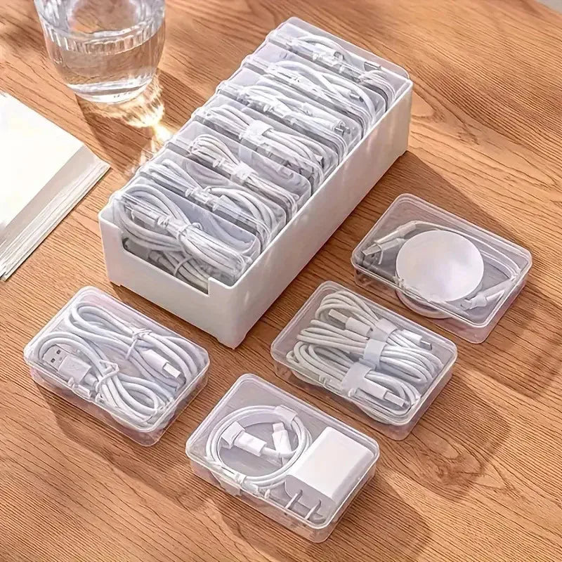Kit Organizador Modular Transparente na mesa organizando papelaria e itens de escritório