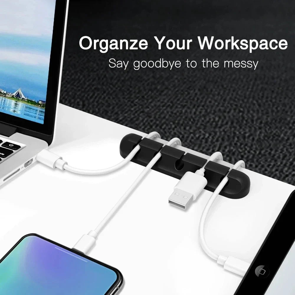 Clips Organizadores de Cabos Preto Fosco em home office minimalista