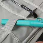 Detalhe do bolso de tela do Estojo Organizador para acessórios menores