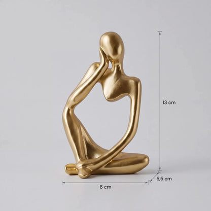 Kit 3 esculturas O Pensador douradas com dimensões: 13 cm de altura por 6 cm de largura